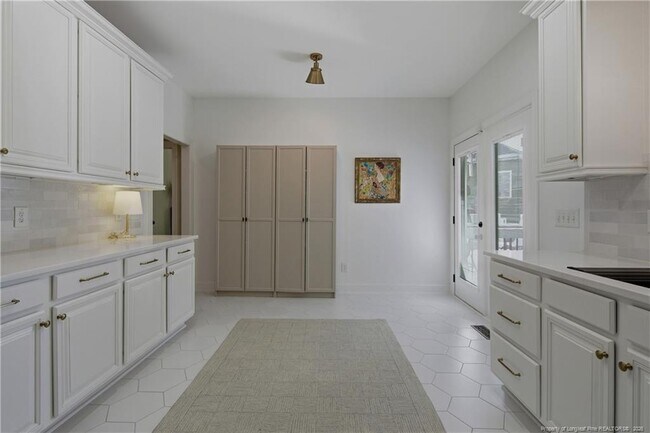 Building Photo - 14 Spring Water Ct
