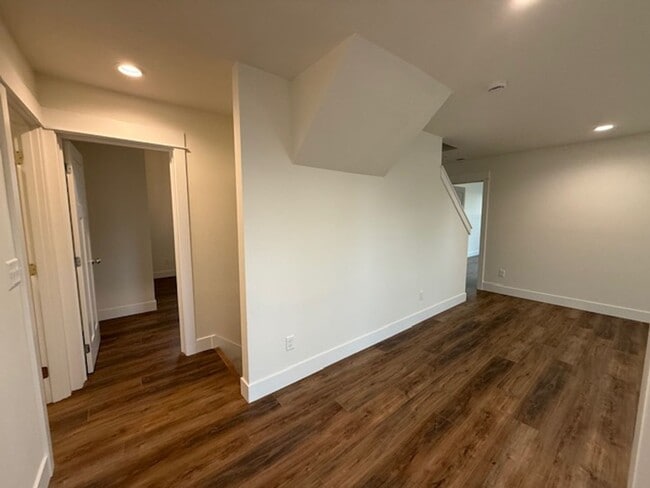 Building Photo - New Construction 4-bedroom 4 Bath Dundee OR 97115