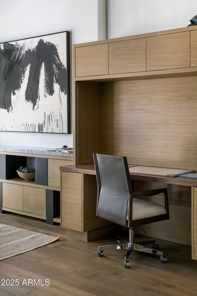 Building Photo - 4747 N Scottsdale Rd