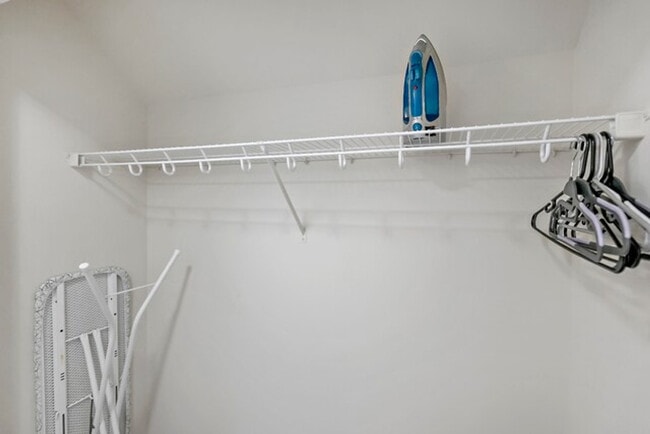 Building Photo - 2002 Eisenhower Ave