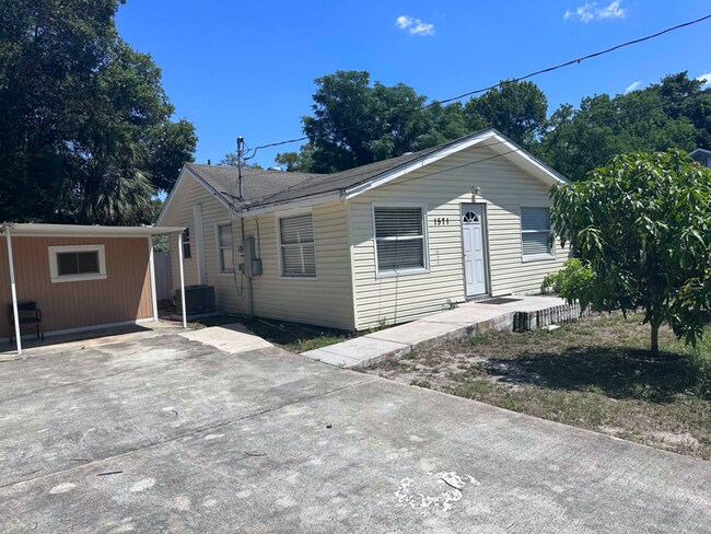 Primary Photo - 1571 Tioga Ave.