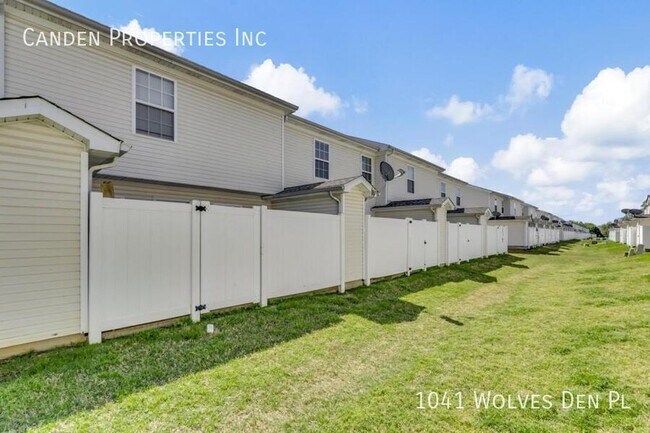 Building Photo - 1041 Wolves Den Pl