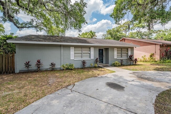 Building Photo - 9616 N Oklawaha Ave