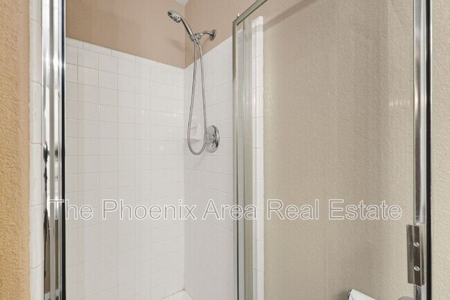 Building Photo - 15007 S 40th St