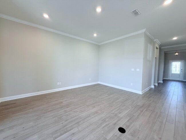 Building Photo - 23 Alagon Wy