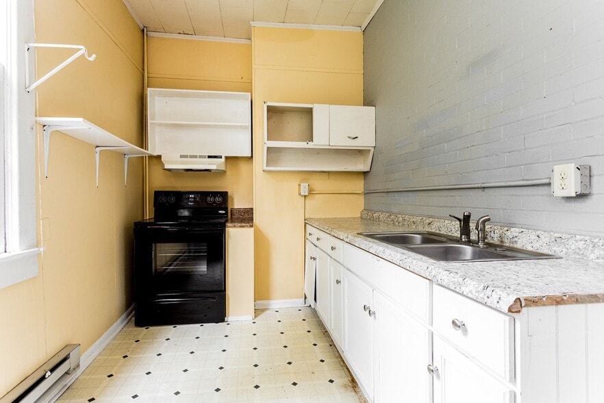 Building Photo - 938 Fortwood St