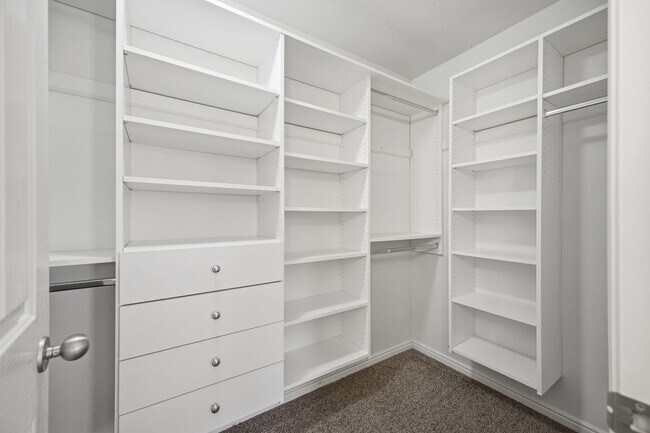 Building Photo - Spacious South Ogden Townhome w/ Garage