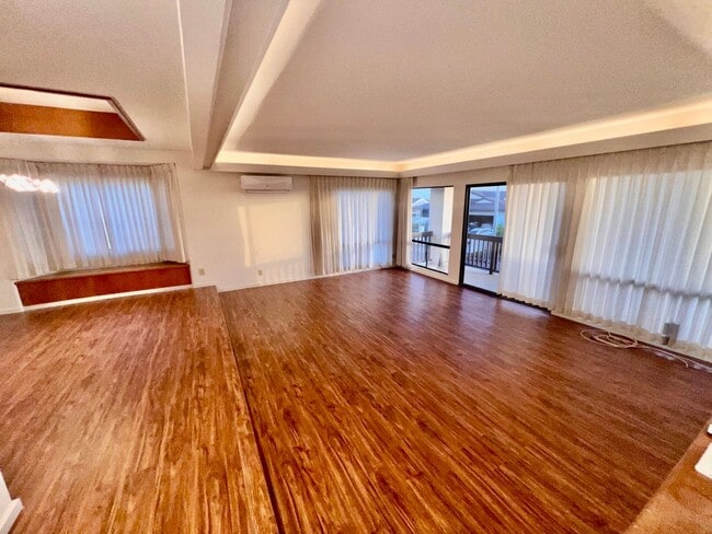 Building Photo - Royal Summit–4BD/3BA/Garage – Aiea