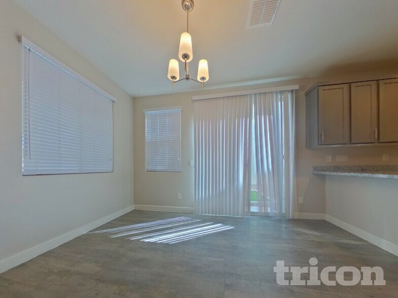 Building Photo - 2929 N 28th St