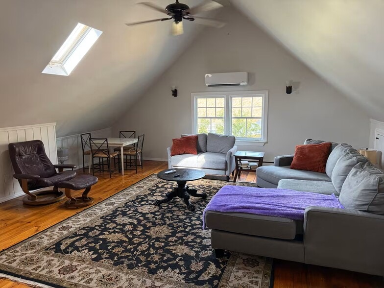 Building Photo - Thomas Edwards House