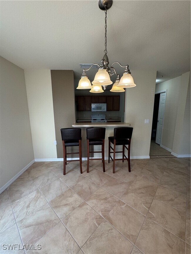 Building Photo - 9068 Gervais Cir