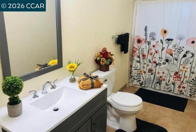 Building Photo - 1924 Almond Ave