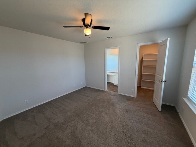 Building Photo - Redbird Ranch/ DR Horton Home For rent