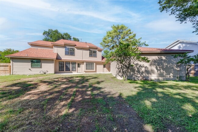 Building Photo - 18318 Ella Blvd