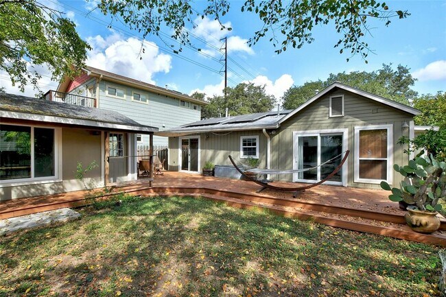 Building Photo - 913 W Johanna St