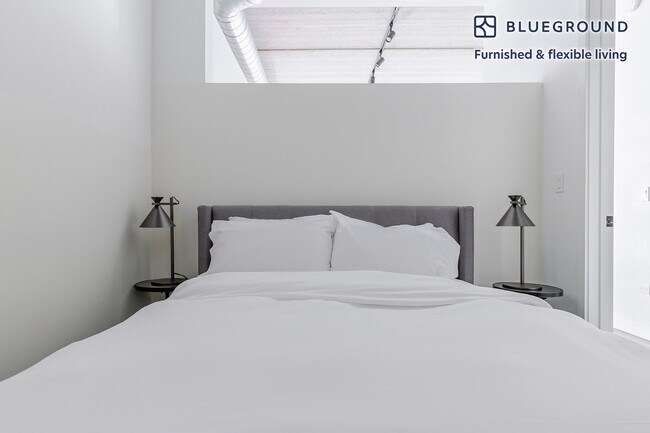 Building Photo - 61 W Erie St