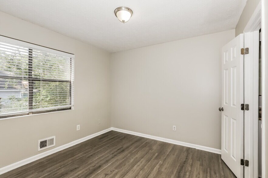 Building Photo - 8754 Edenton Way