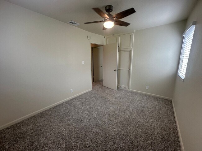 Building Photo - Charming 3-Bed Home with Huge Yard & Fresh Upgrades