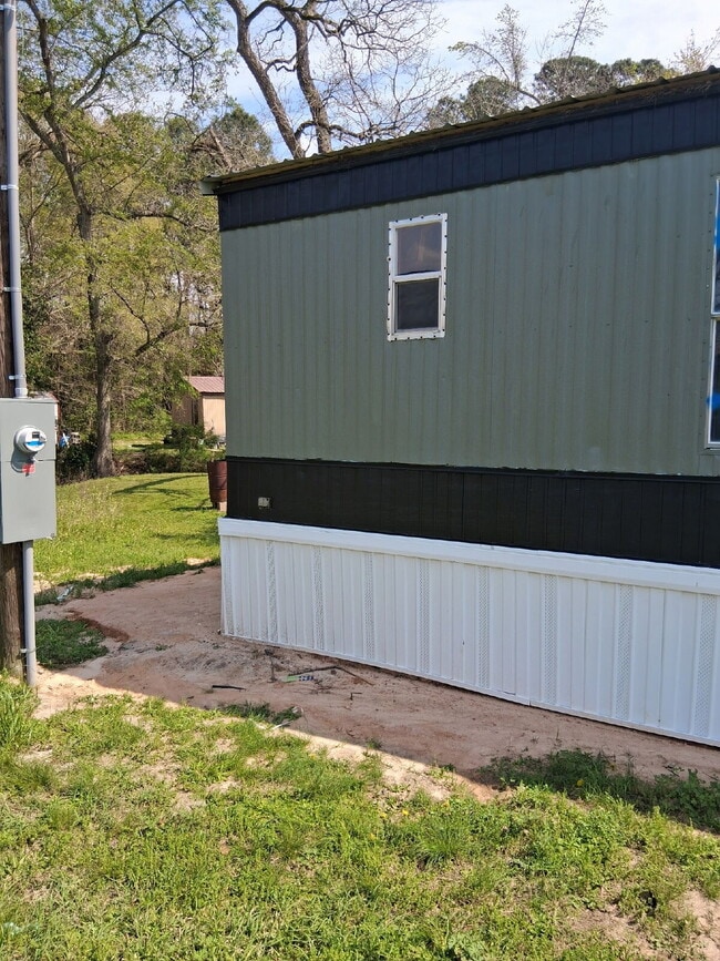 Building Photo - RENT or  Rent to Own Opportunity!