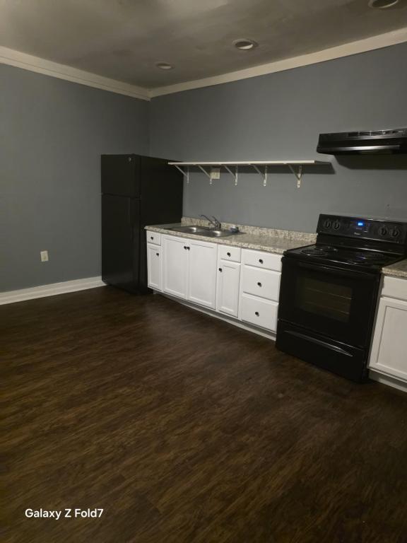 Building Photo - 21512 Jackson St