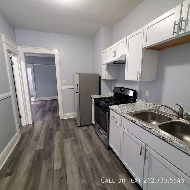 Primary Photo - Charming 1 Bed 1 Bath Apartment in Prime L...