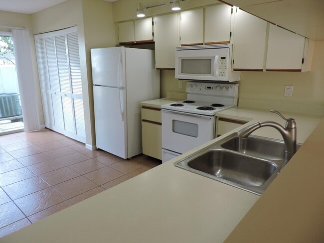 Building Photo - 6239 Riverwalk Ln