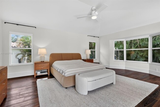 Building Photo - 3258 Riviera Dr