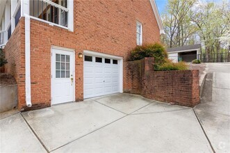 Building Photo - 4010 W Cooper Lake Dr SE
