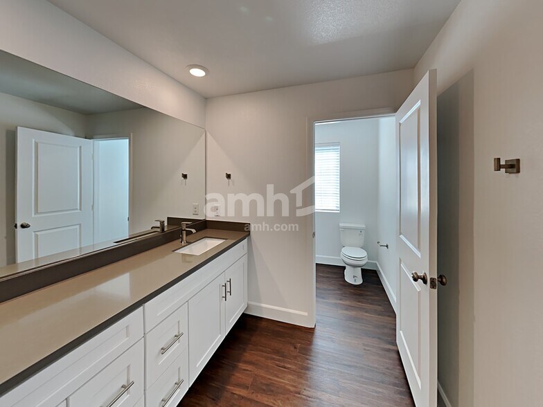 Building Photo - 2842 Hot Cider Ave