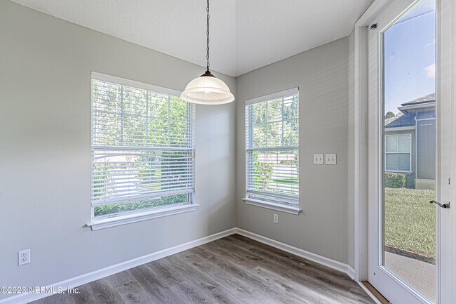 Building Photo - 2141 Stone Creek Dr