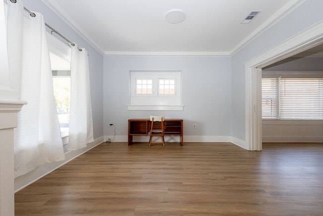 Building Photo - Fully Renovated Craftsman Home, 3-Bedroom,...