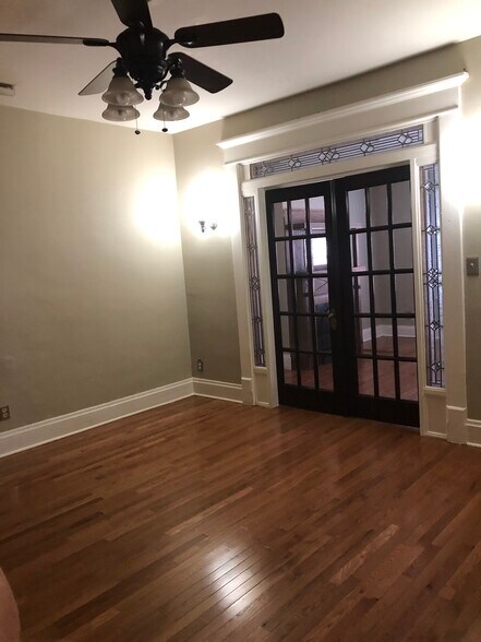 Building Photo - 1145 Jaeger St