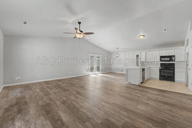 Building Photo - 3345 W Essex Dr