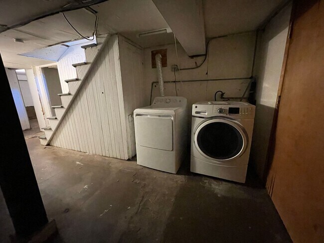 Building Photo - Office Suites in NW Nob Hill/Alphabet Dist...