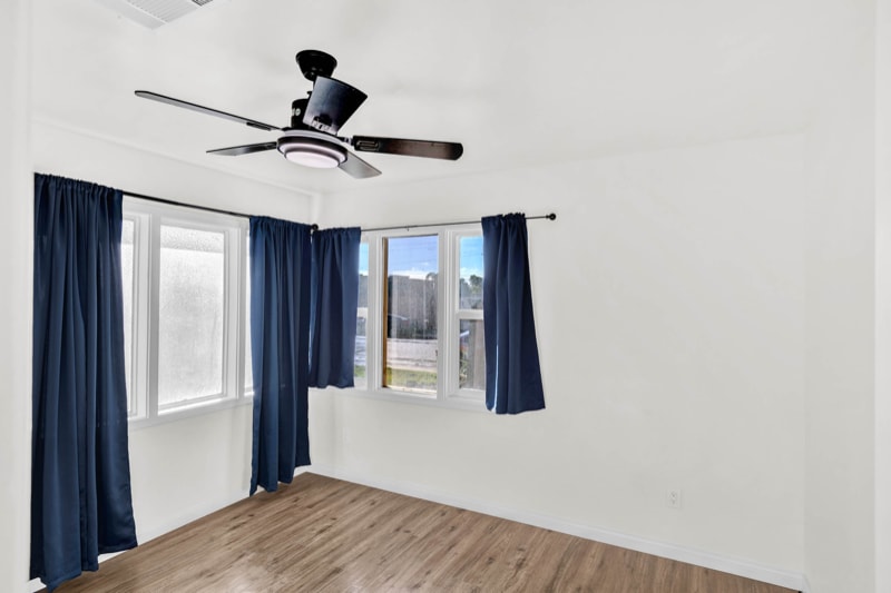 Building Photo - 526 Olive St