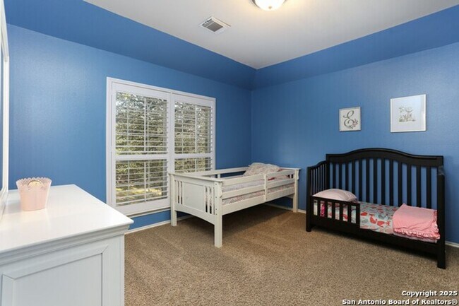 Building Photo - Charming 5-Bedroom Home for Rent in Gated ...