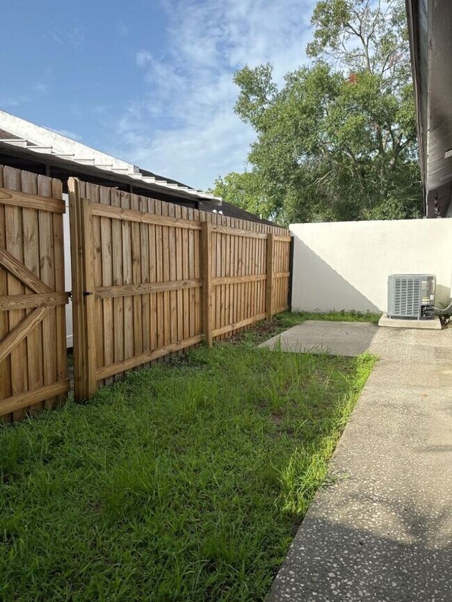 Building Photo - PLANTATION - BELLEFIELD VILLAGE