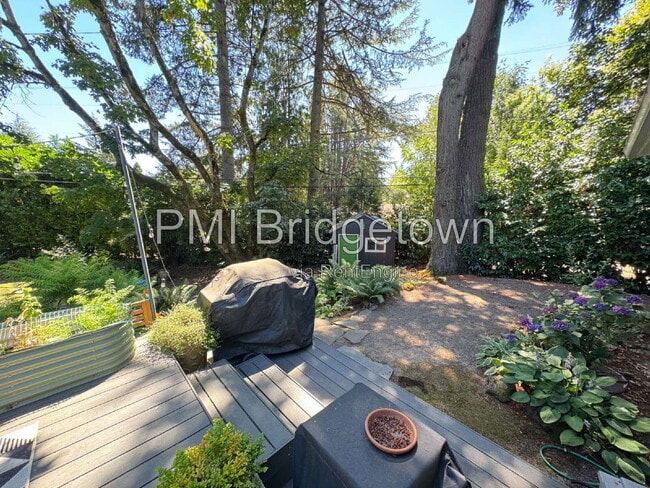 Building Photo - 9500 SW Ardenwood St