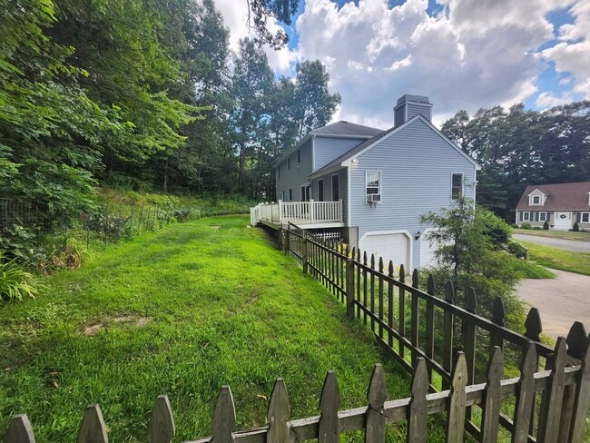Building Photo - 4 bedroom 2.5 bath Single Family in Shrews...