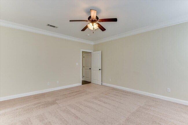 Building Photo - 4215 Windslow Dr