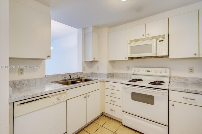 Building Photo - 1250 S Miami Ave