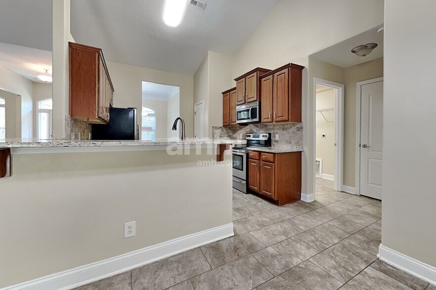Building Photo - 7194 Caley Ln