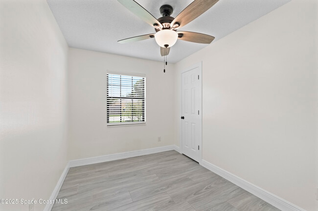 Building Photo - 1066 El Camino Dr