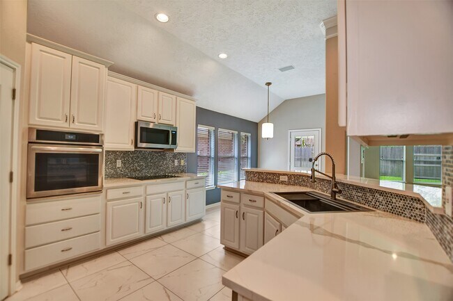 Building Photo - 1110 Parkhaven Ln