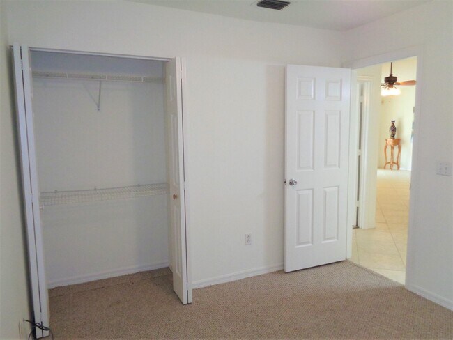 Building Photo - 741 17th Ln SW