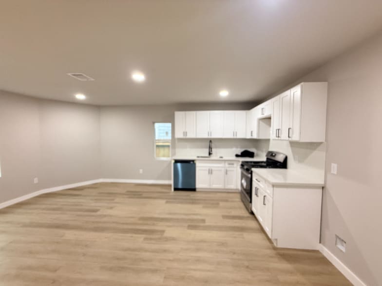 Building Photo - 1519 McKee St