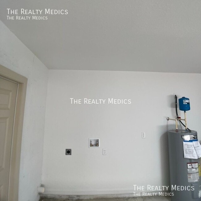 Building Photo - 13882 SW 79th Ave