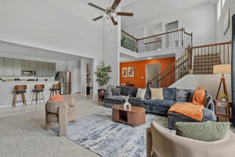Building Photo - 5462 Grand View Dr
