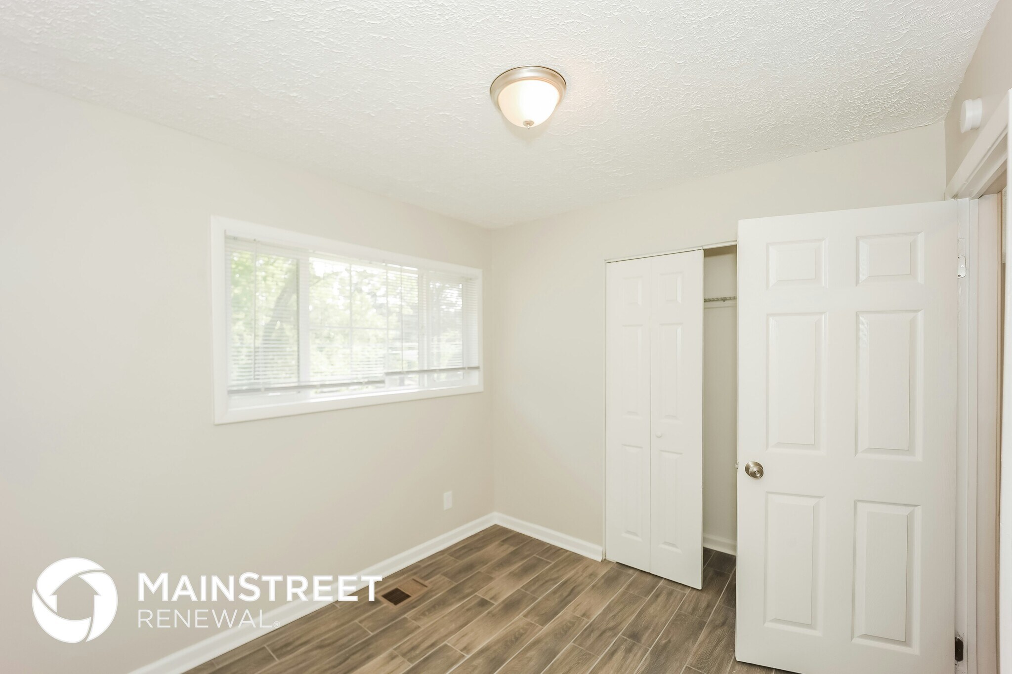 Building Photo - 862 Kennesaw Dr