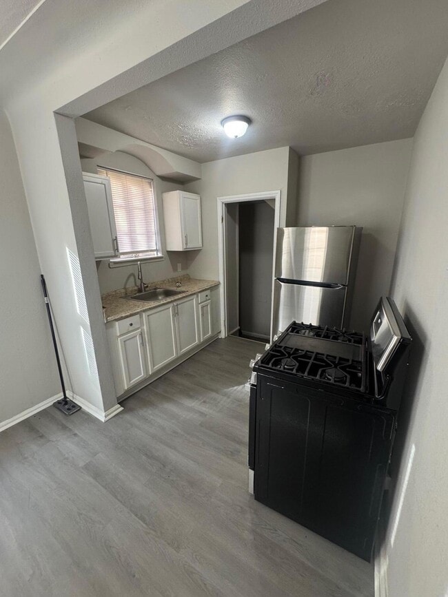 Building Photo - 12123 Asbury